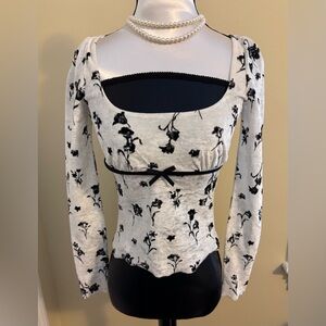 THIRTY THIRTY LA Cute Top with Bow. NWT